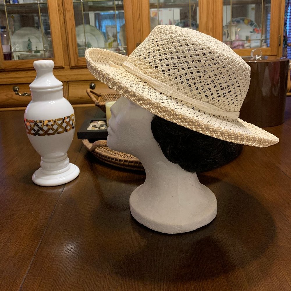 Hat - Picture 4 of 4